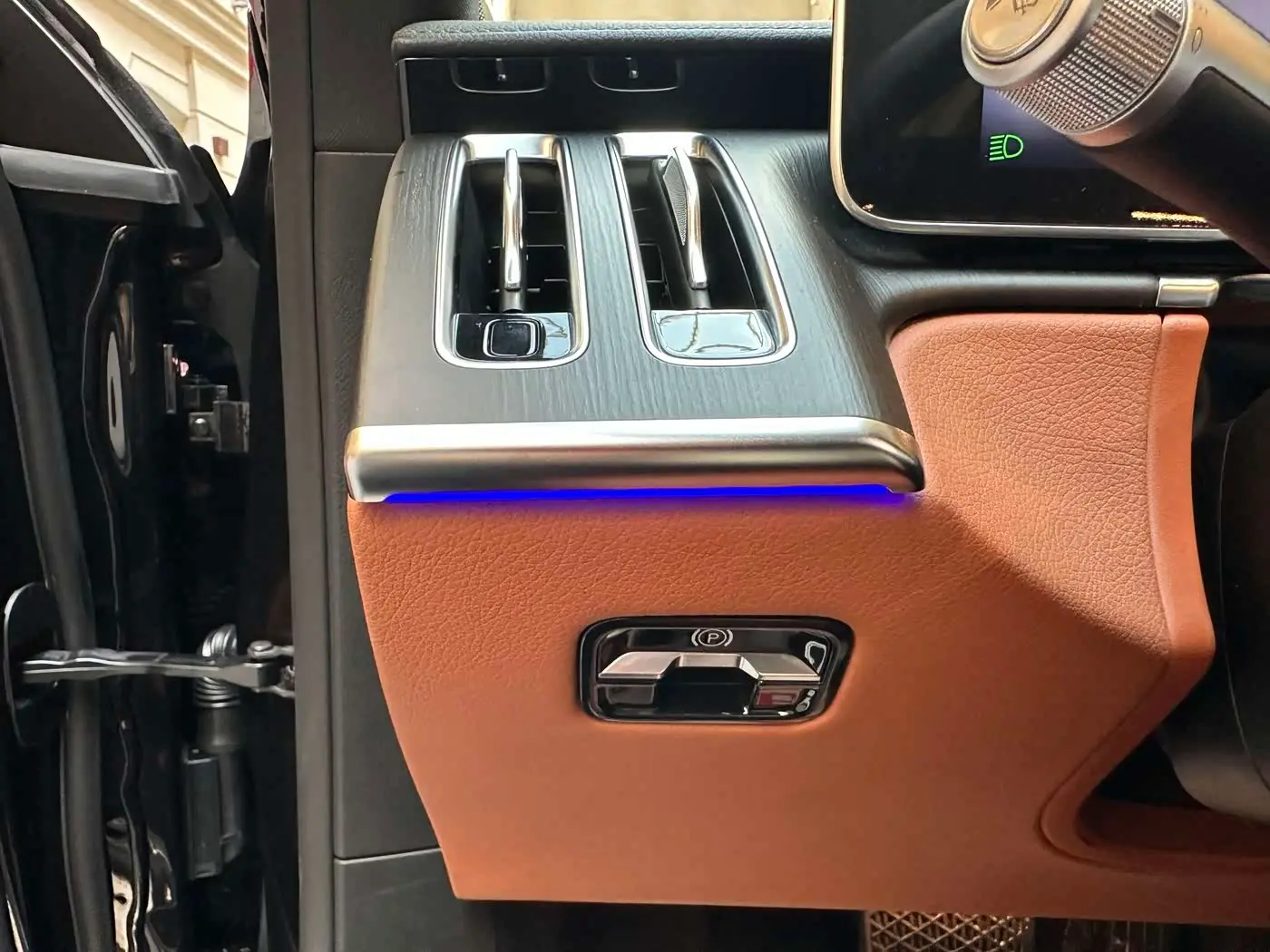 Mercedes-Benz S-Class 2023 — Photo 13/20
