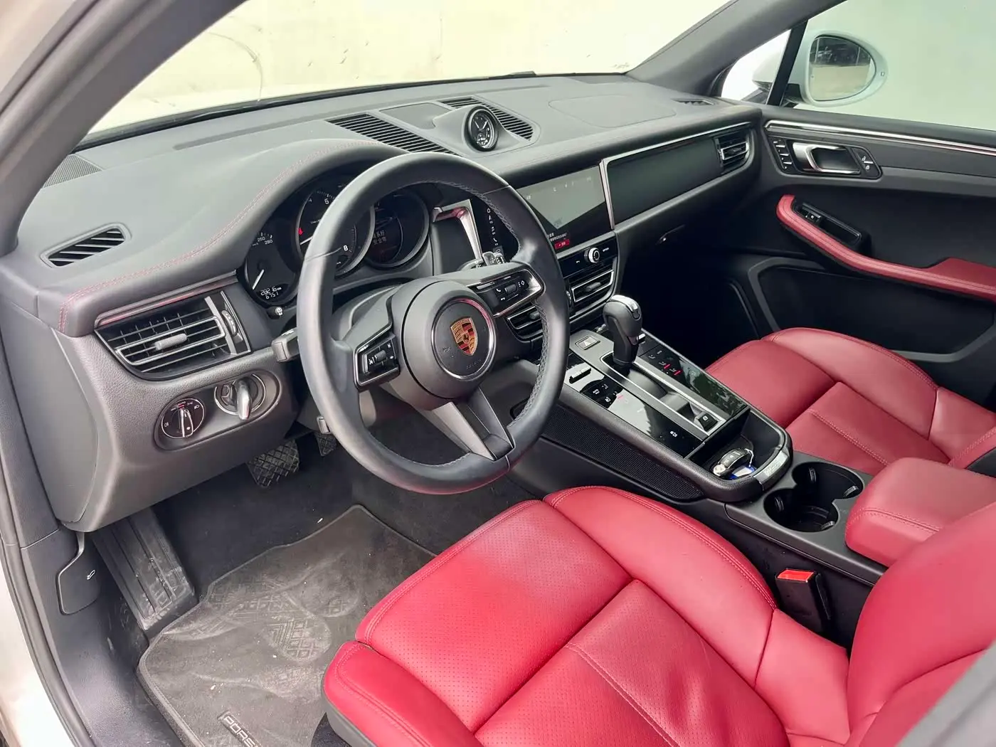 Porsche Macan 2022 — Şəkil 8/18