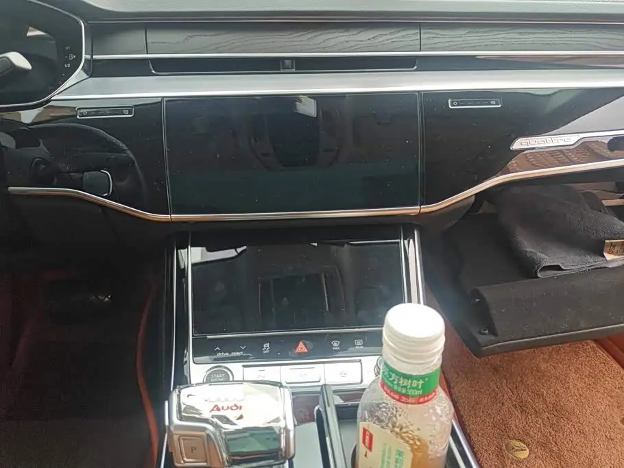 Audi A8 2023 — Photo 13/16