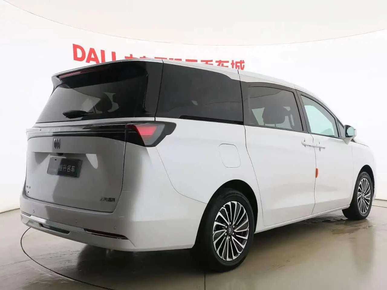 Buick GL8 New Energy 2025 — Photo 14/16