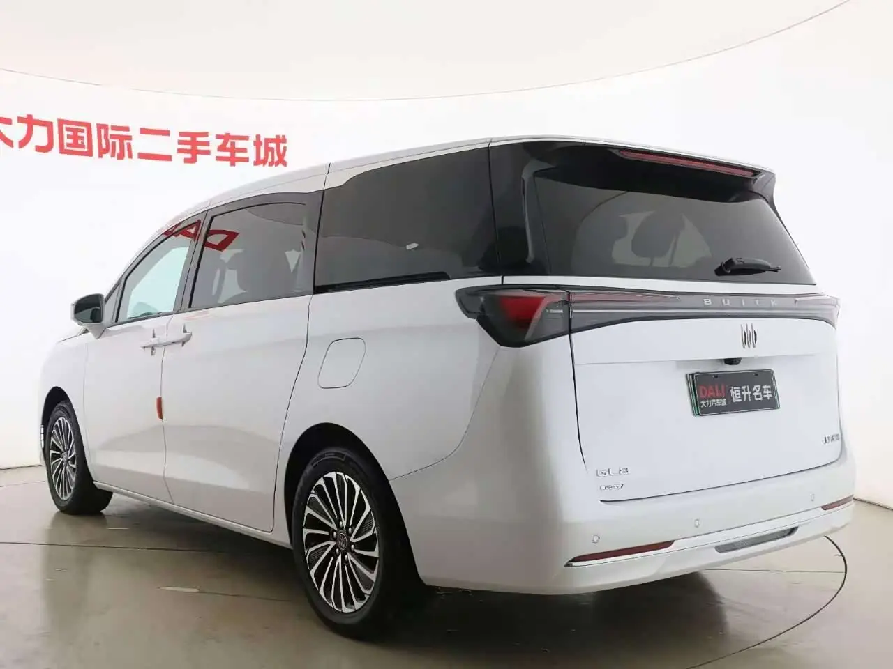 Buick GL8 New Energy 2025 — Photo 16/16