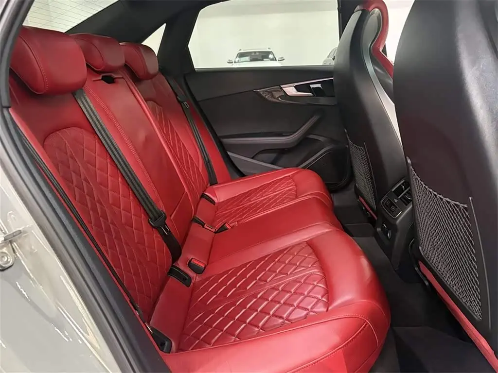 Audi S4 2023 — Photo 7/15