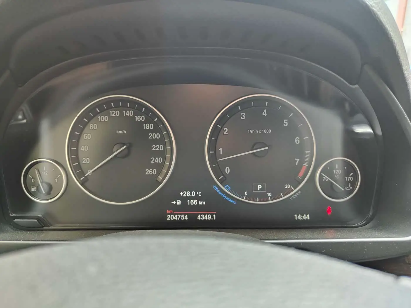 BMW X5 2015 — Photo 8/11