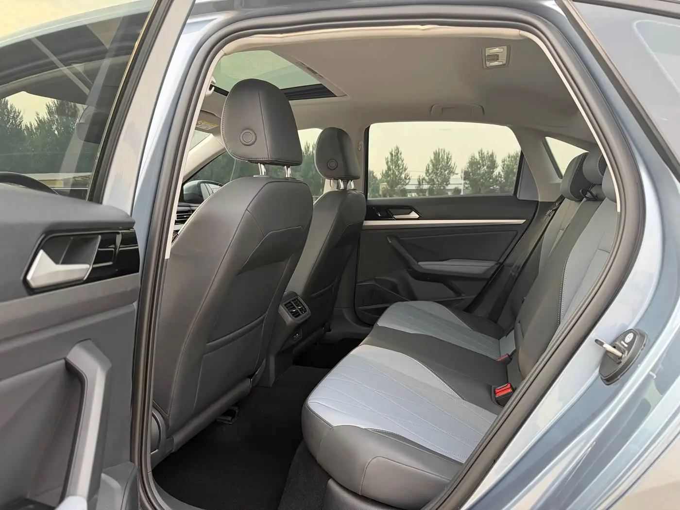 Volkswagen Lavida 2023 — Photo 7/17