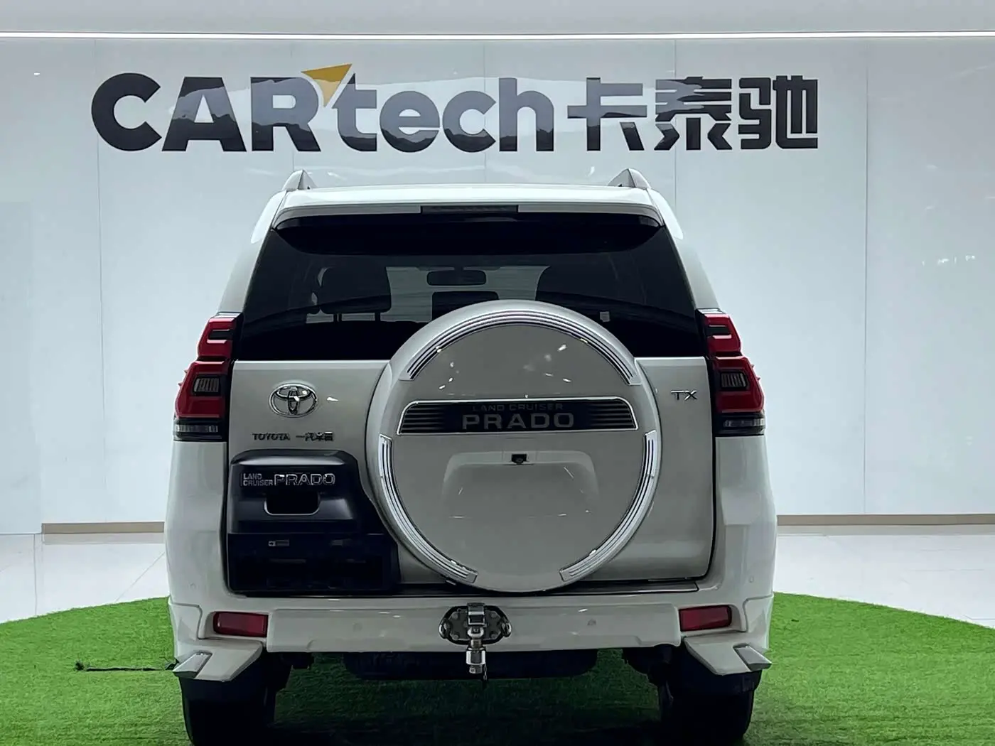 Toyota Prado 2019 — Photo 4/20