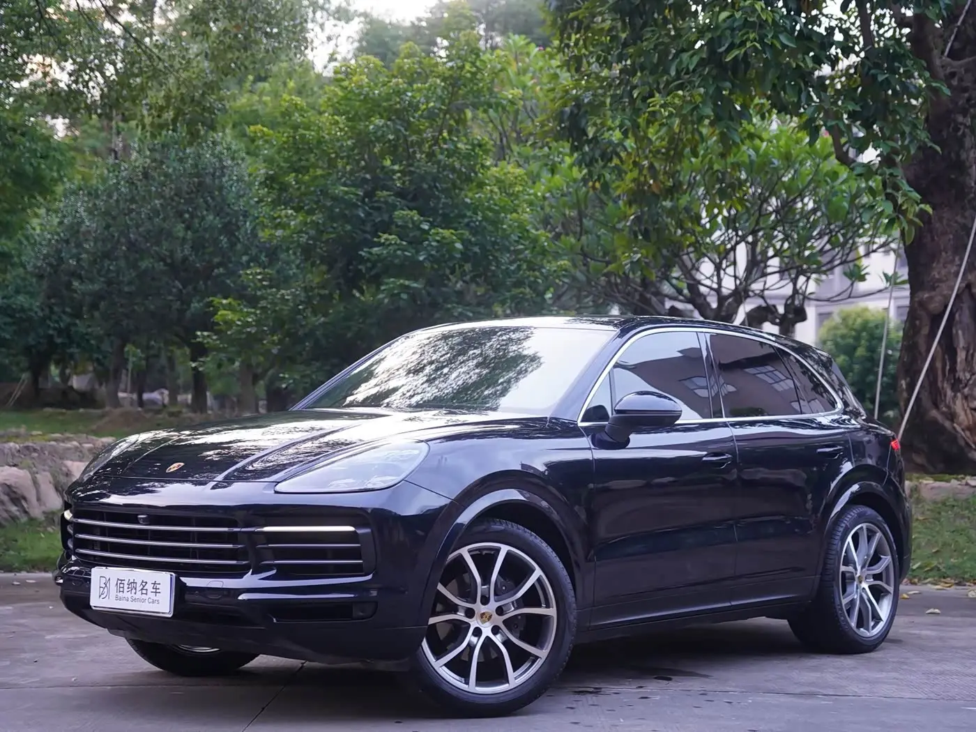 Porsche Cayenne 2021 — Photo 2/20