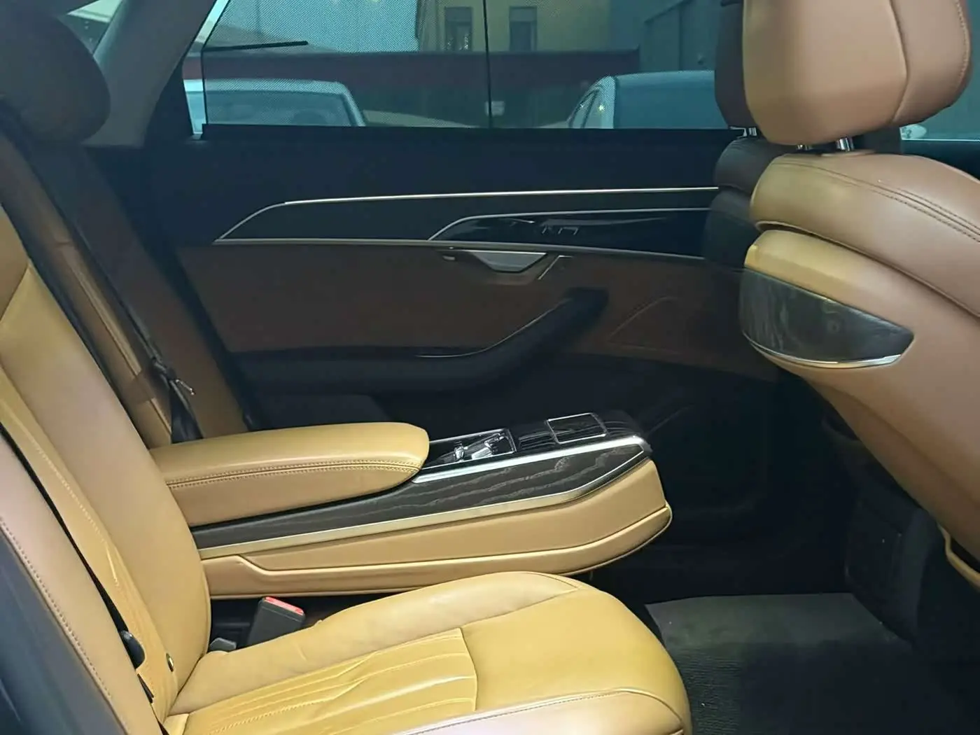 Audi A8 2020 — Şəkil 8/9