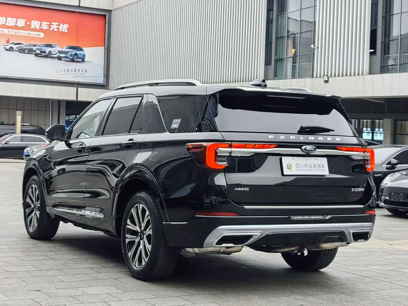 Ford Explorer 2025 — Фото 5/20