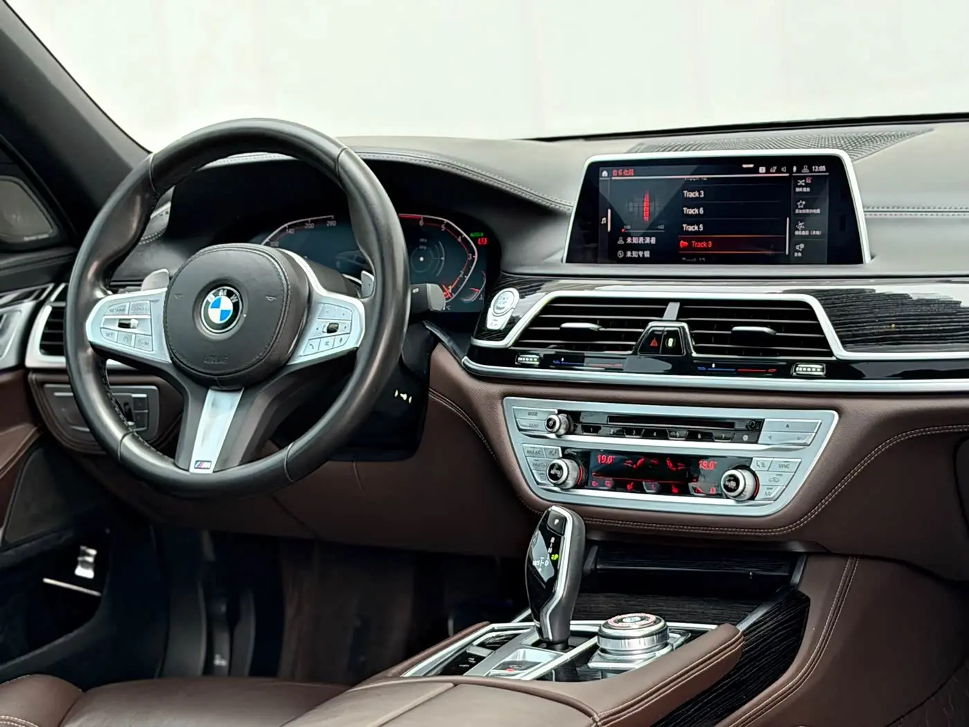 BMW 7 Series 2019 — Şəkil 11/20