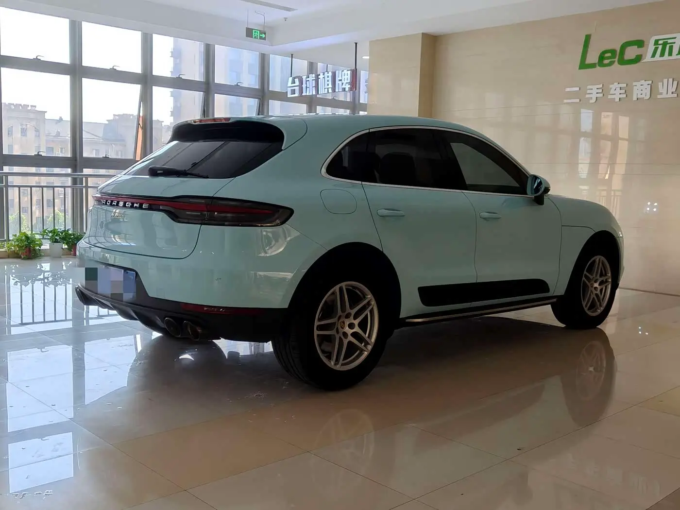 Porsche Macan 2020 — Фото 6/20