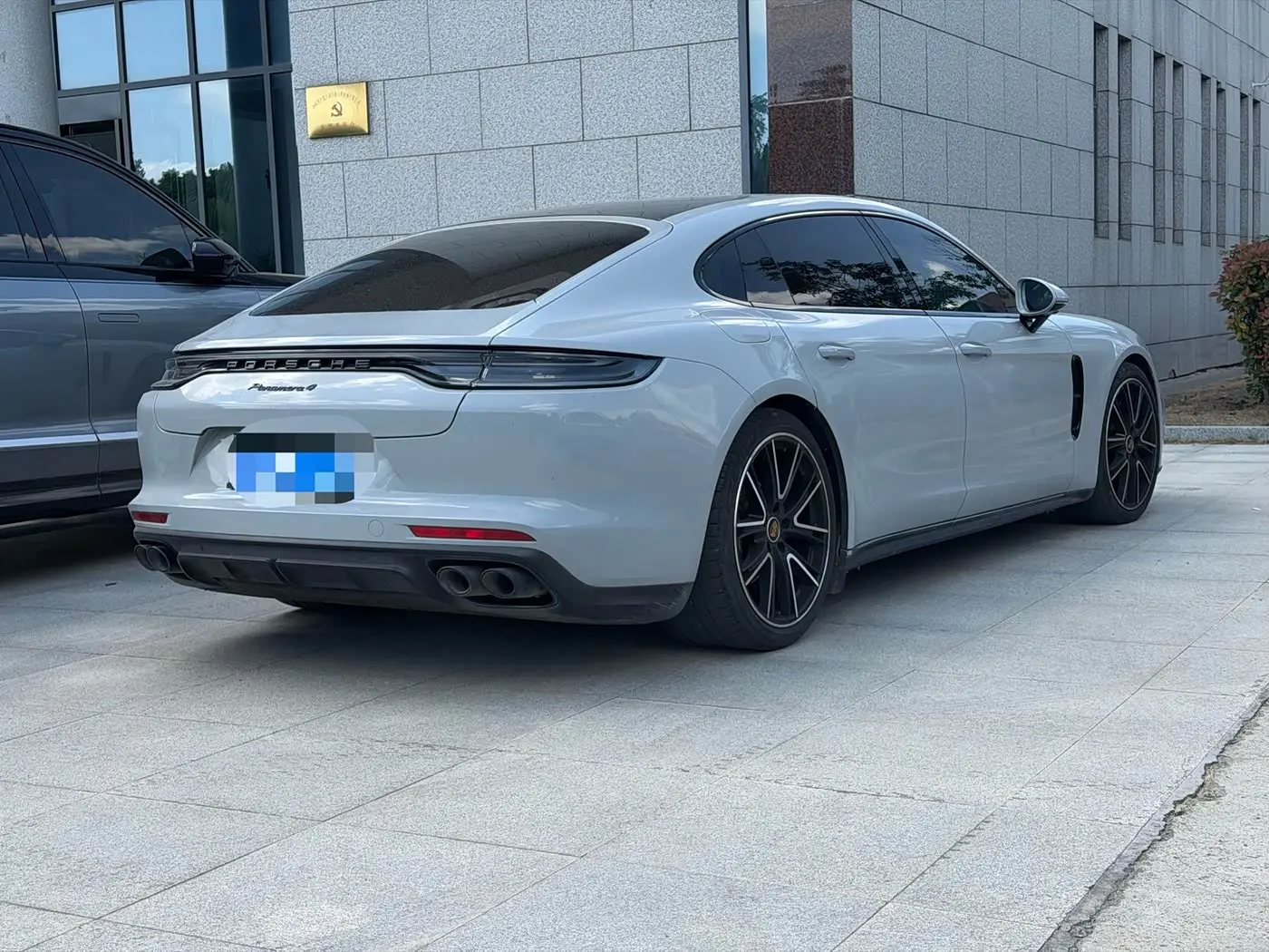 Porsche Panamera 2023 — Photo 6/10
