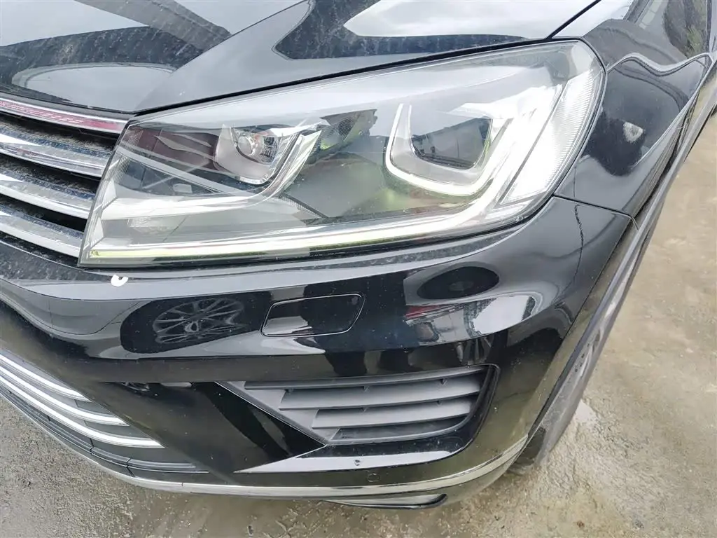Volkswagen Touareg 2018 — Şəkil 15/20