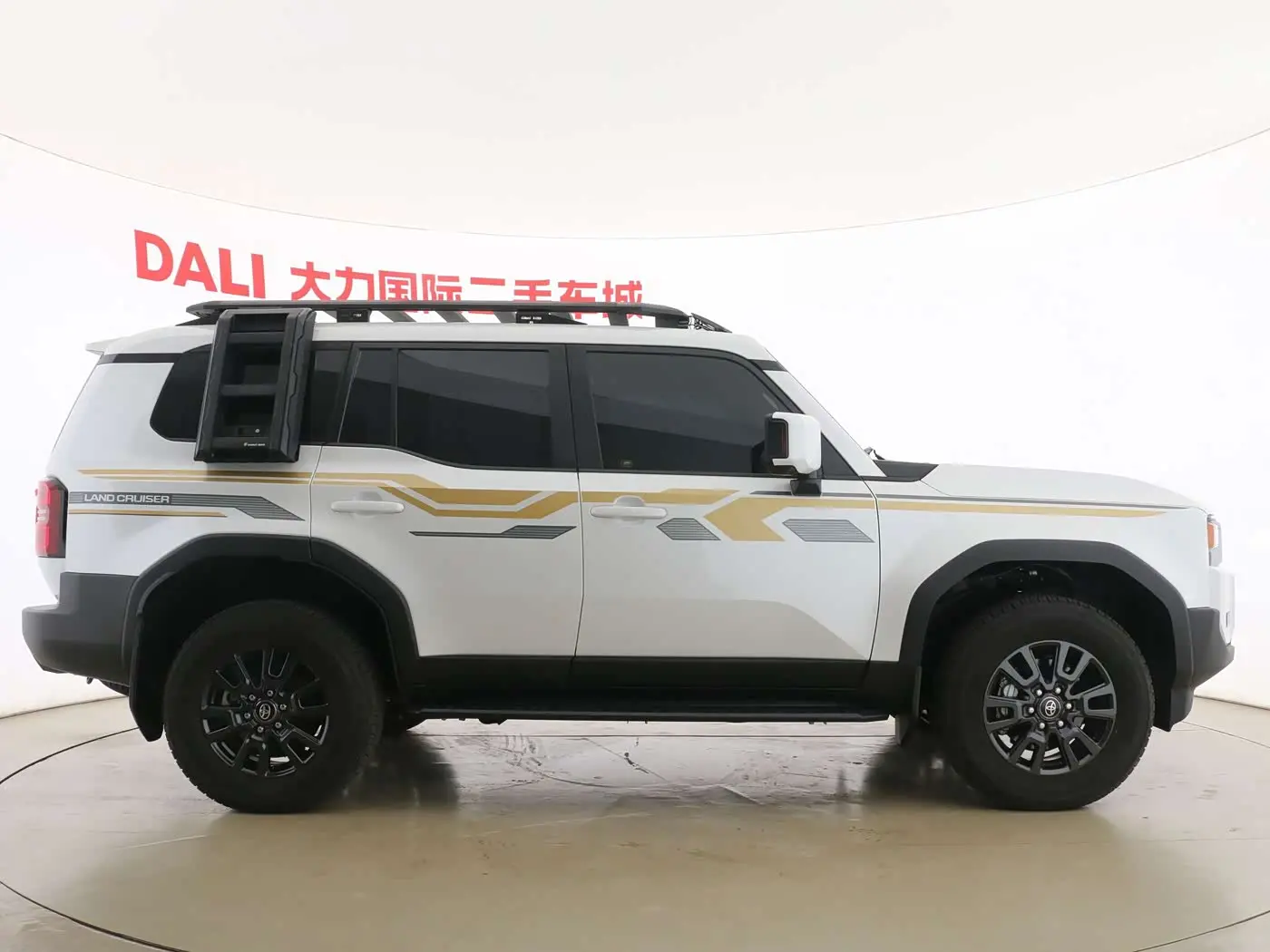 Toyota Prado 2025 — Photo 11/16