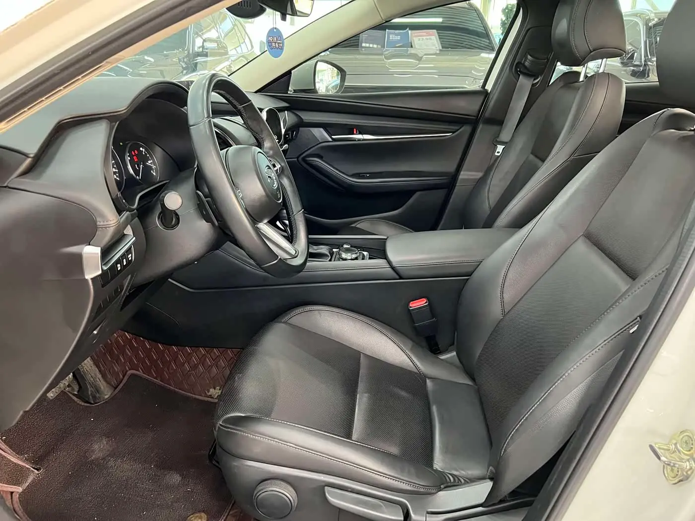 Mazda Mazda3 Axela 2024 — Photo 4/20