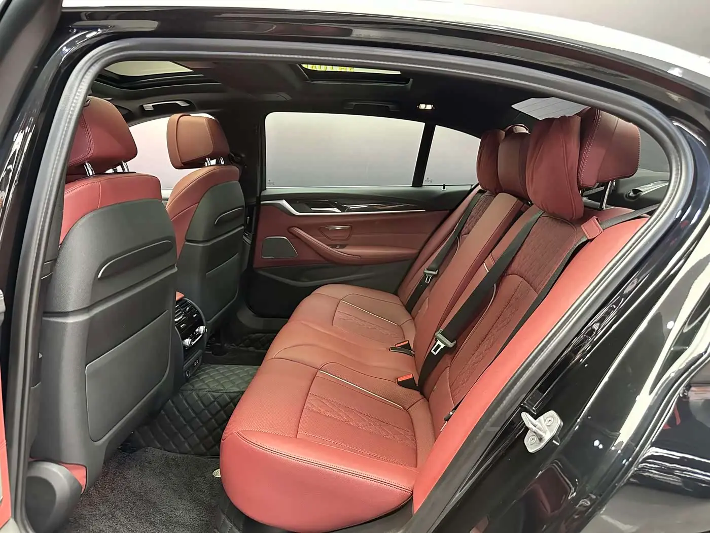 BMW 5 Series 2022 — Şəkil 6/9