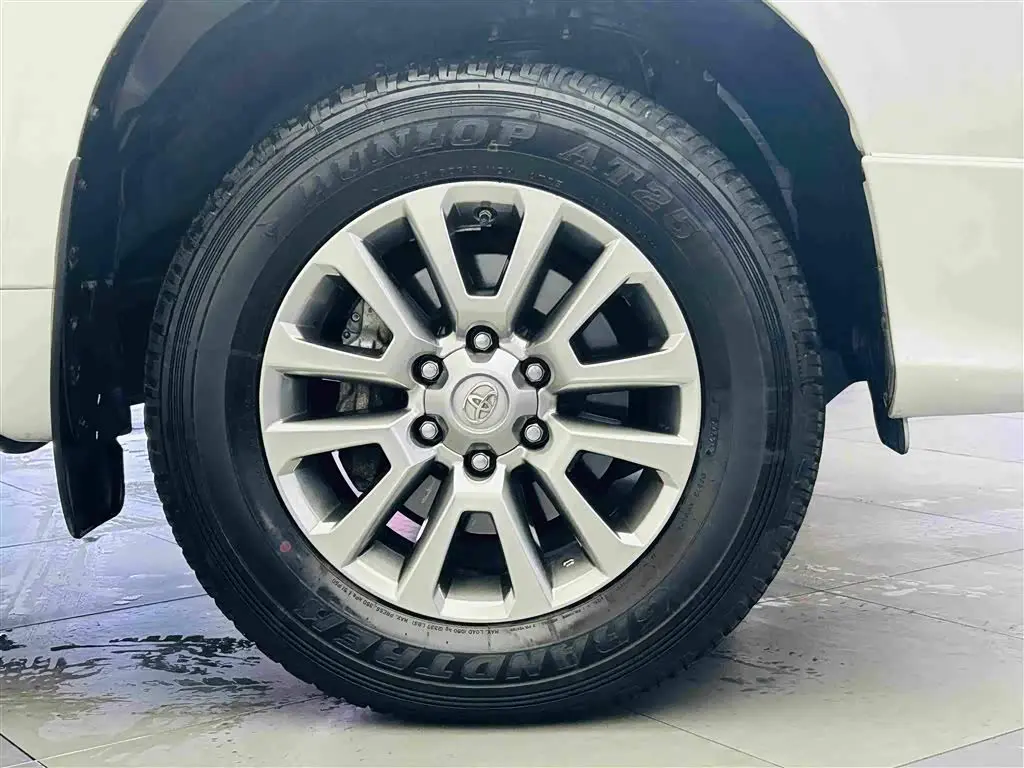 Toyota Prado 2020 — Photo 10/20