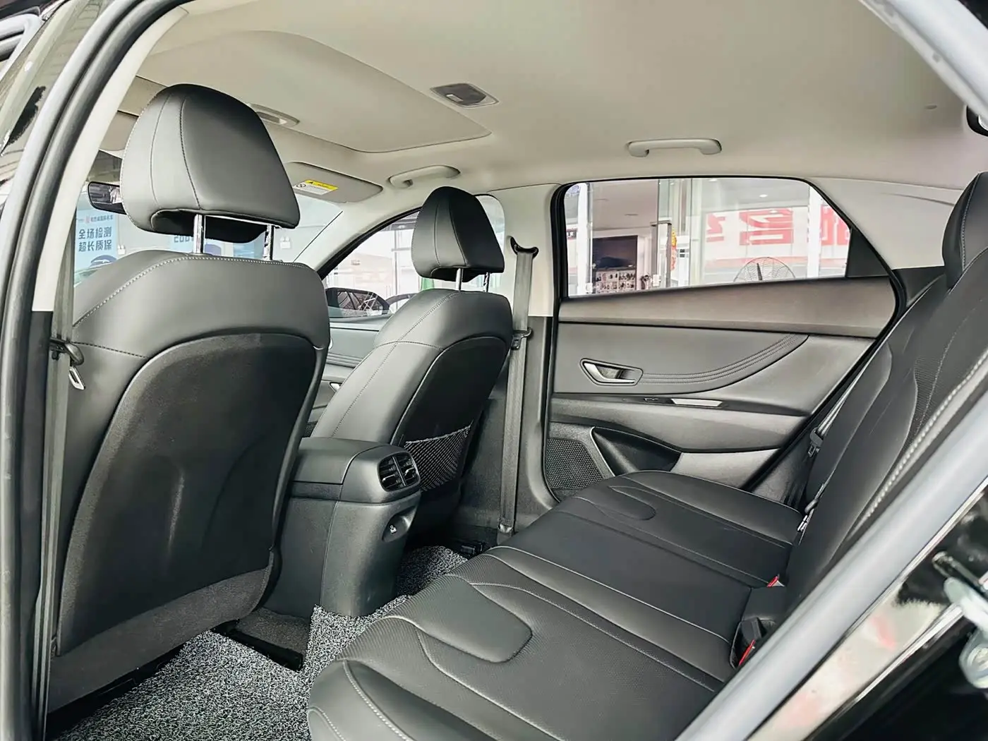 Hyundai Elantra 2022 — Şəkil 8/16