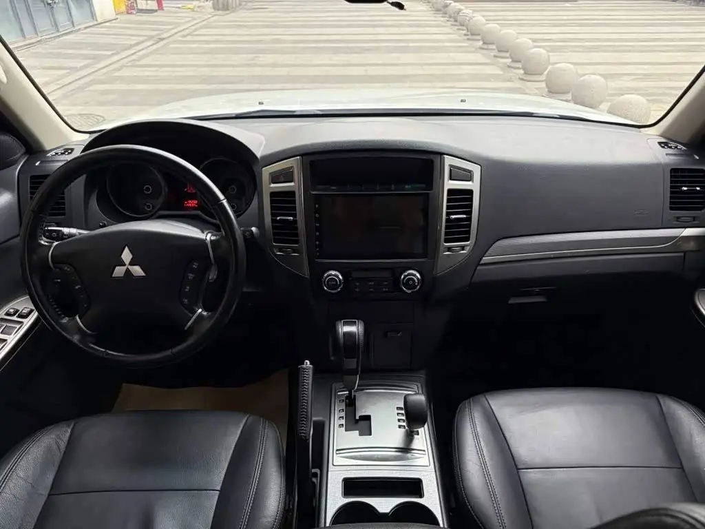 Mitsubishi Pajero 2020 — Şəkil 4/4