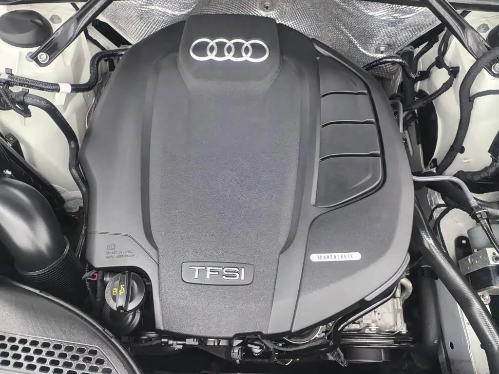 Audi Q5L Sportback 2021 — Photo 19/20