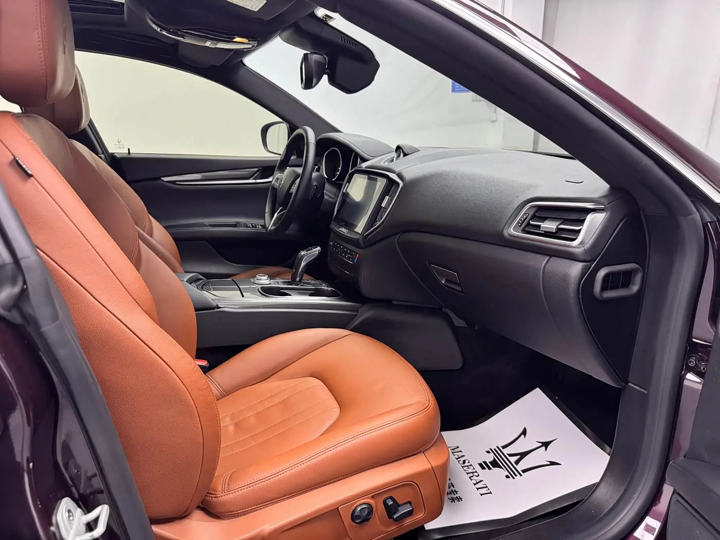 Maserati Ghibli 2019 — Şəkil 17/20