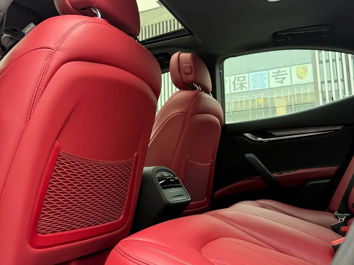 Maserati Ghibli 2018 — Фото 11/18