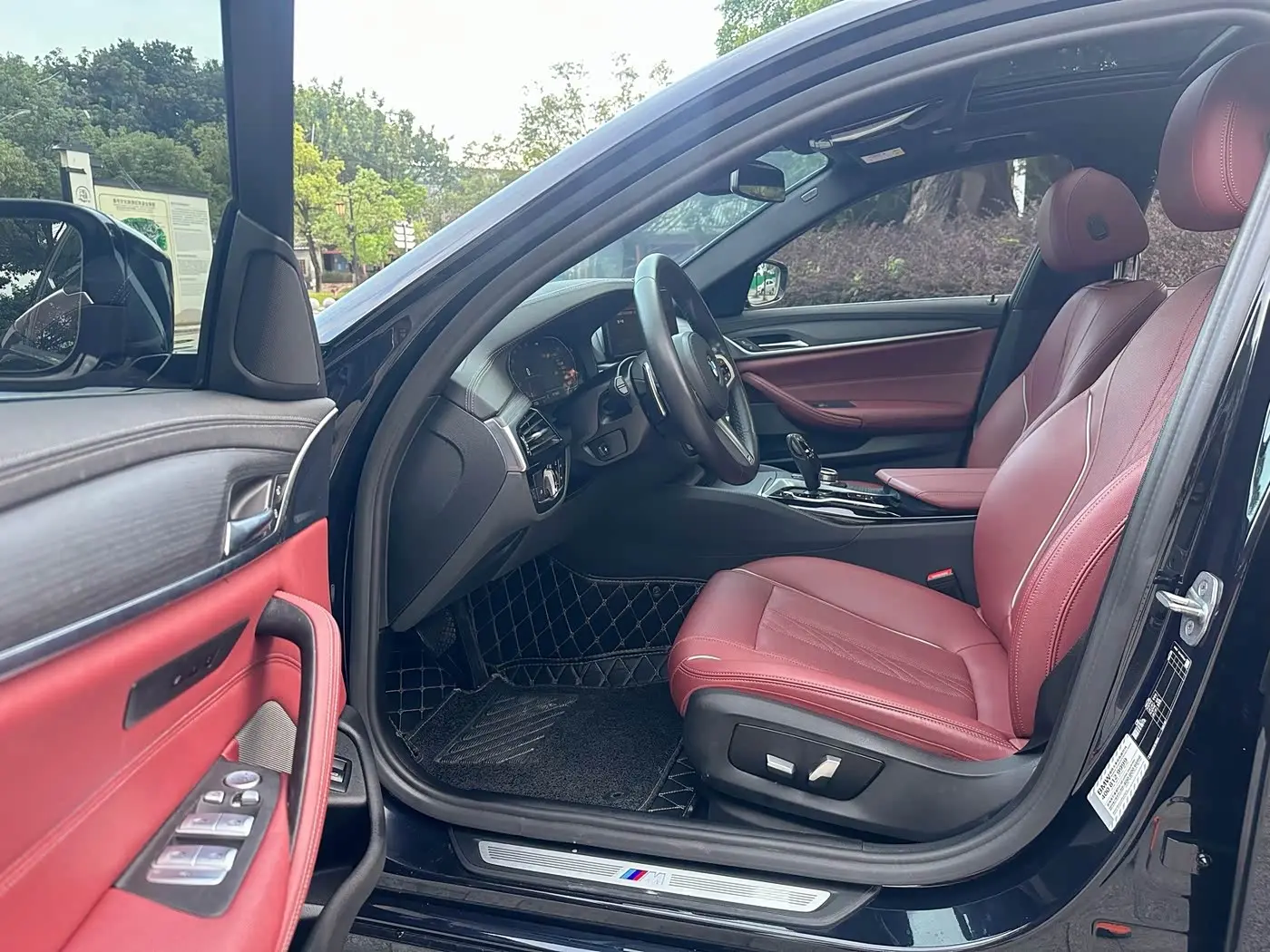 BMW 5 Series 2022 — Photo 4/17
