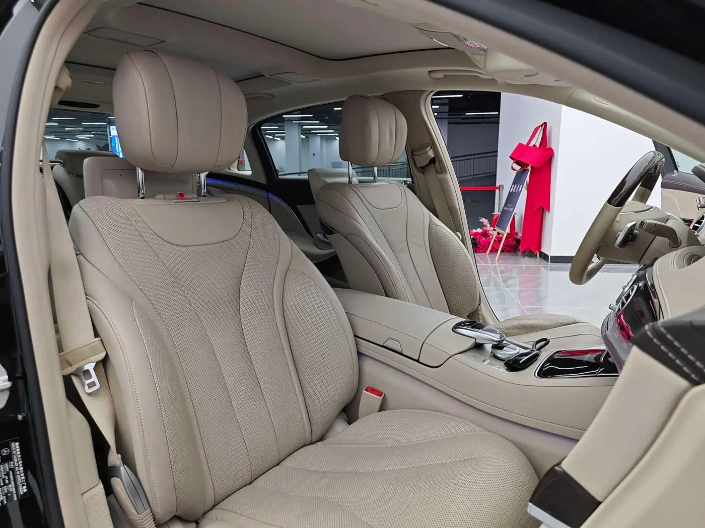 Mercedes-Benz Maybach S-Class 2015 — Photo 7/12