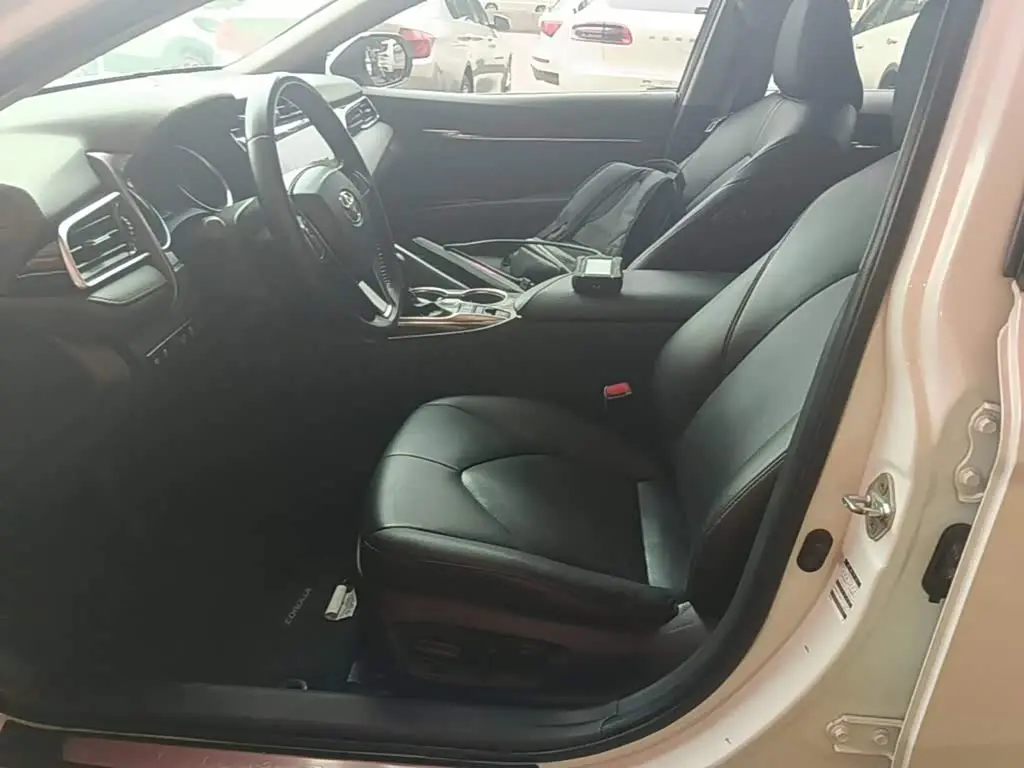 Toyota Camry 2020 — Photo 15/20