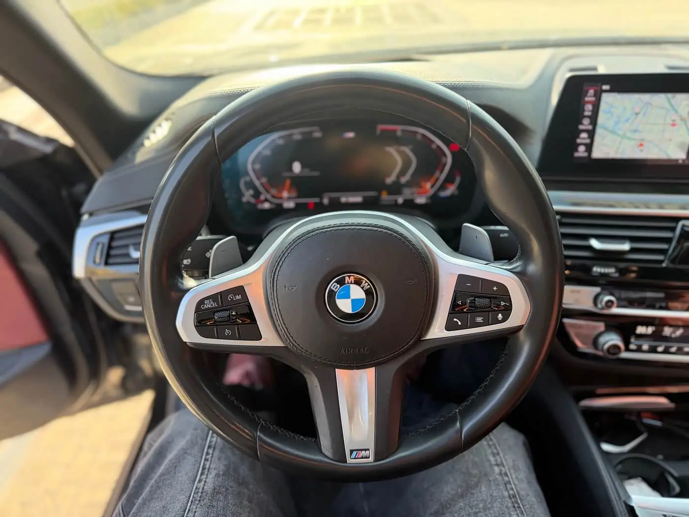 BMW 5 Series 2020 — Photo 17/19