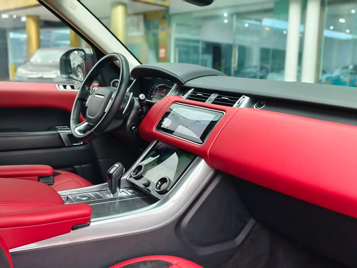 Land Rover Range Rover Sport 2019 — Фото 7/15