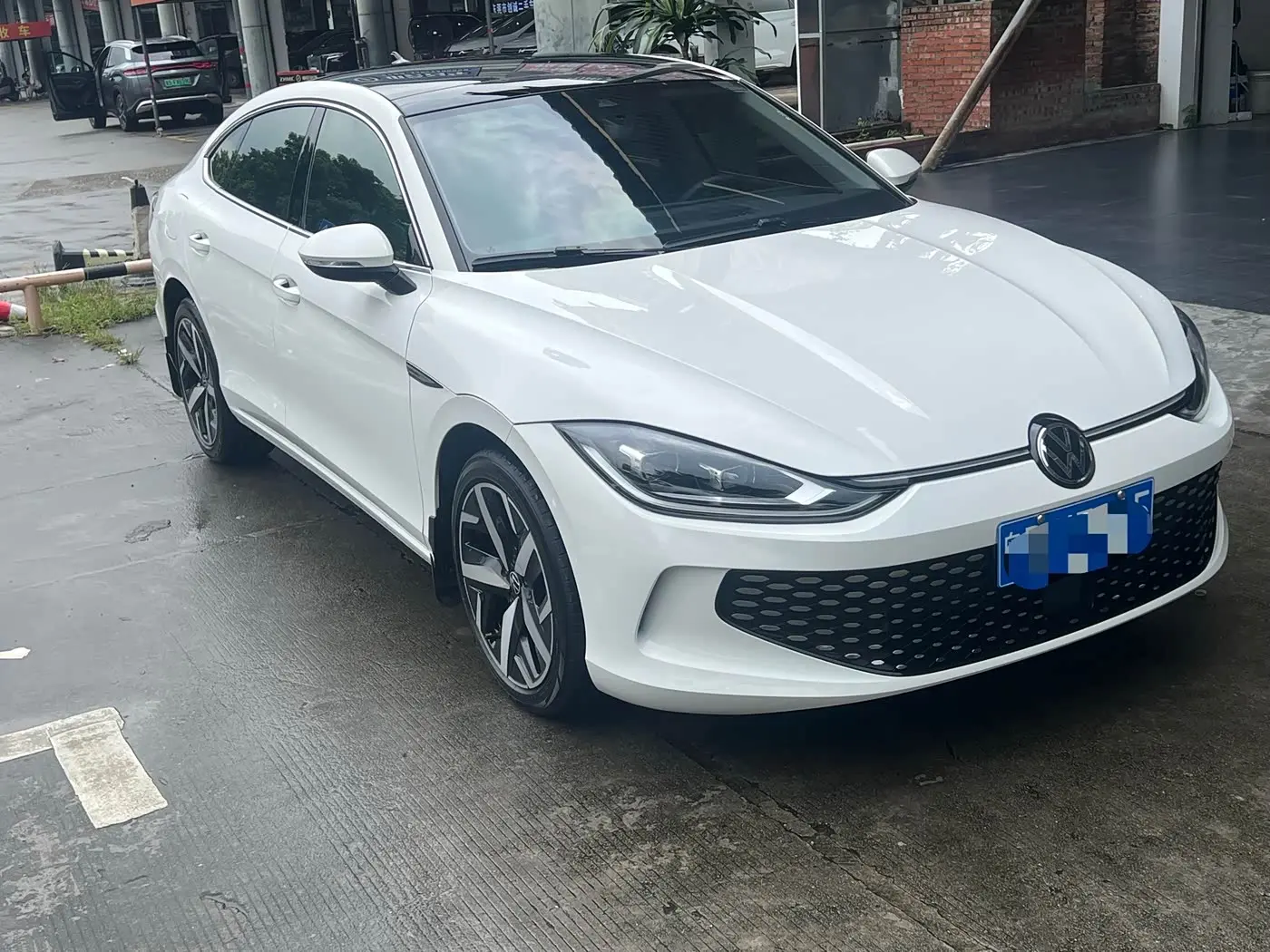 Volkswagen Lamando 2023 — Photo 3/15