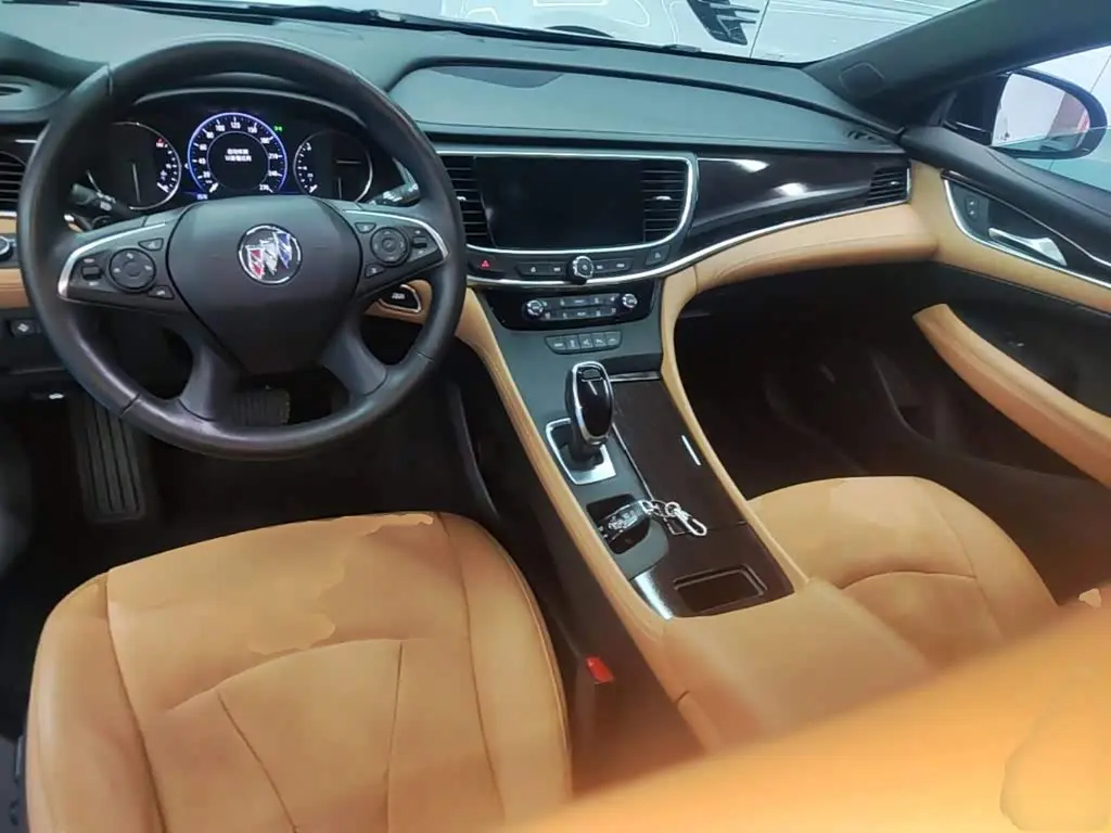 Buick LaCrosse 2021 — Фото 10/20