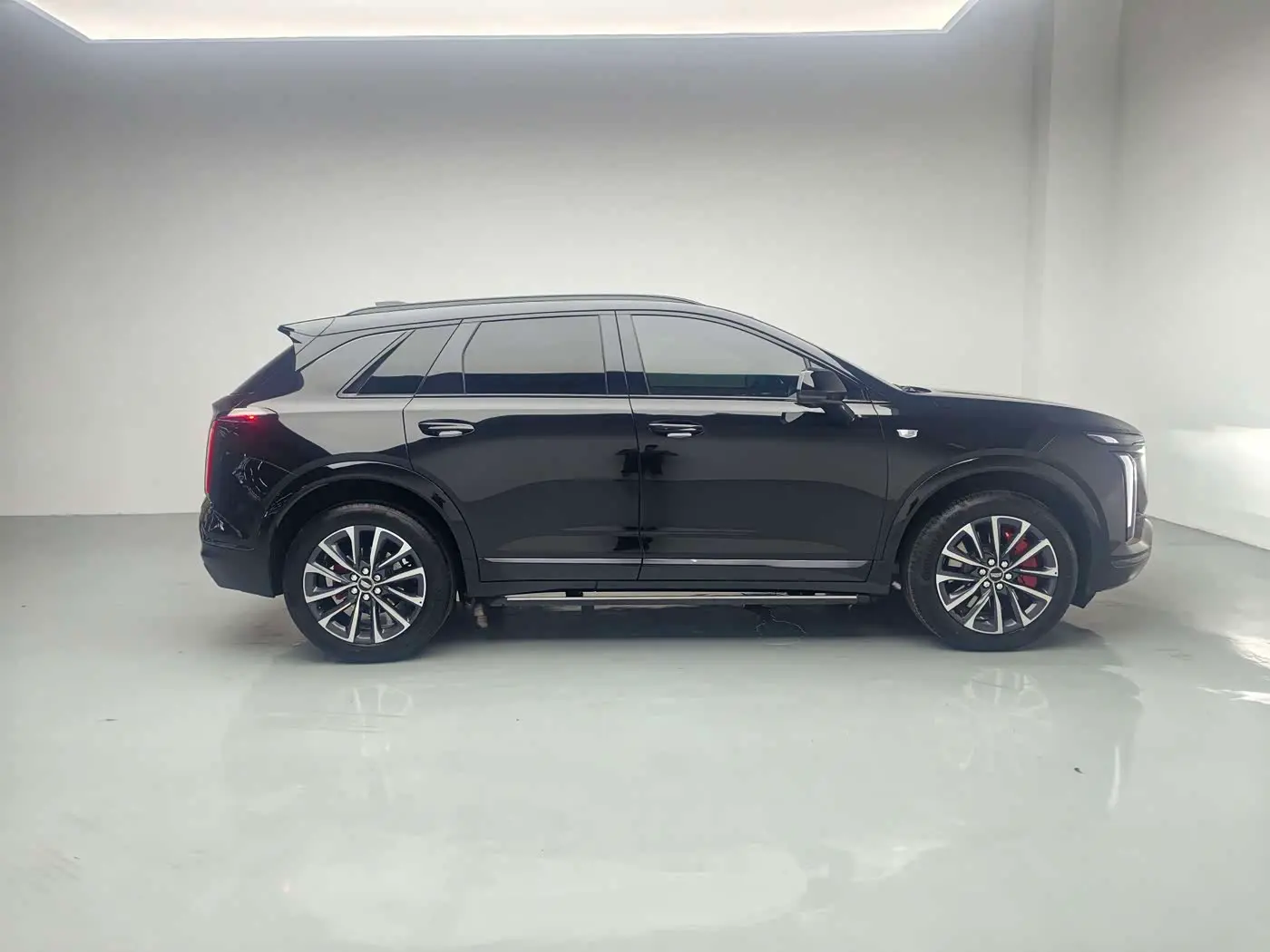 Cadillac XT5 2025 — Photo 2/16