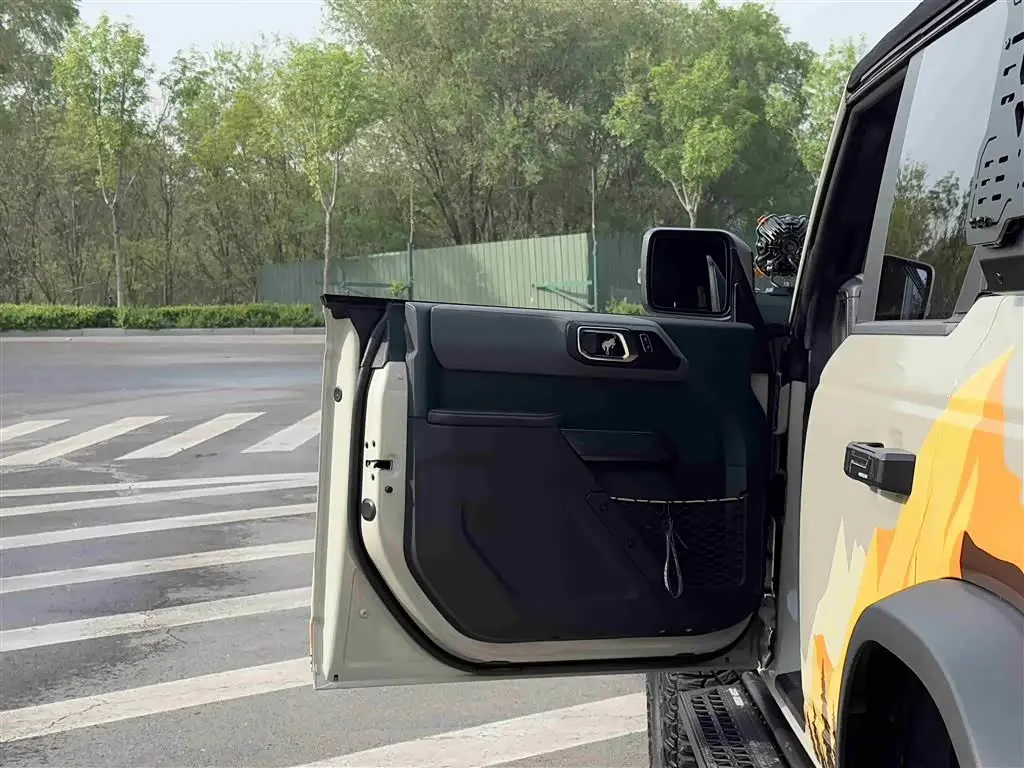 Ford Bronco 2024 — ფოტო 5/20
