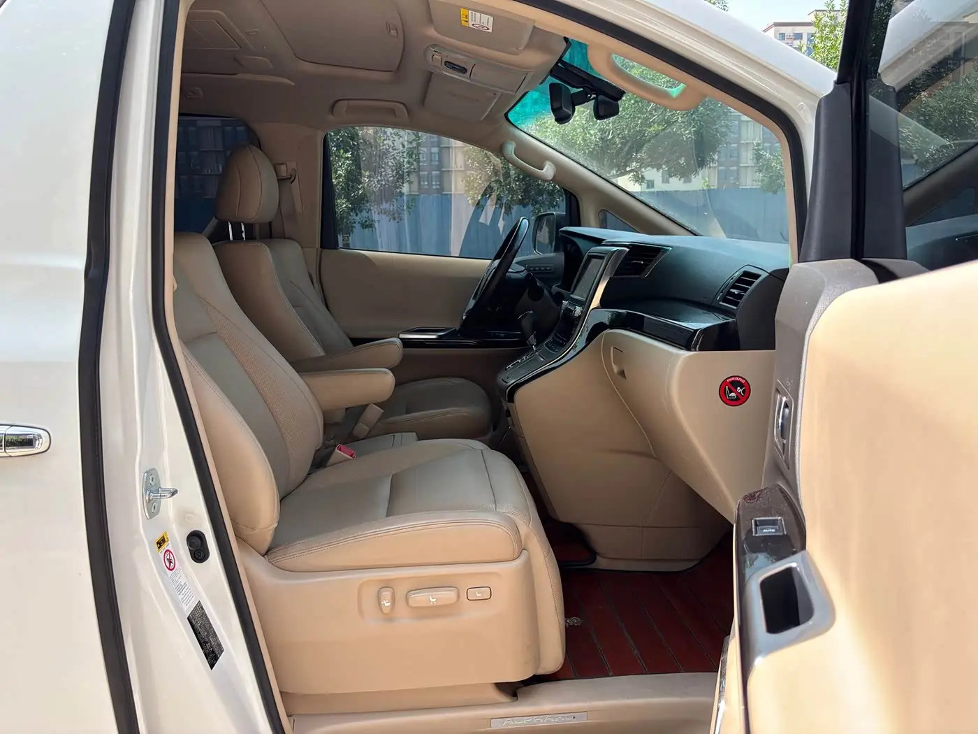 Toyota Alphard 2014 — ფოტო 12/16