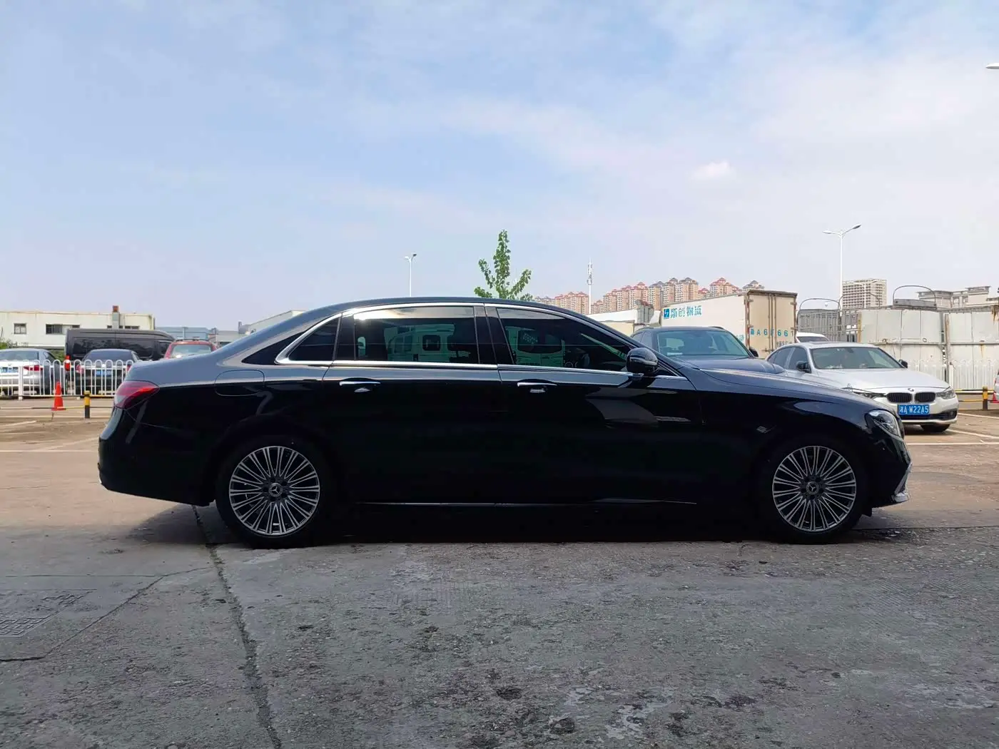 Mercedes-Benz E-Class 2021 — Photo 8/12