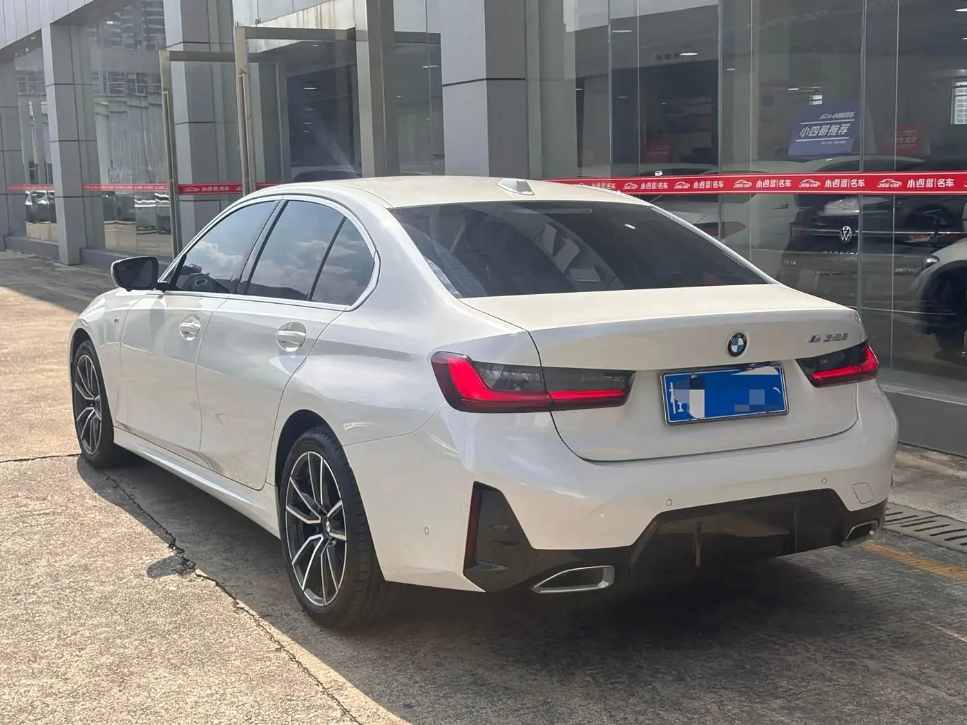 BMW 3 Series 2024 — Photo 4/9