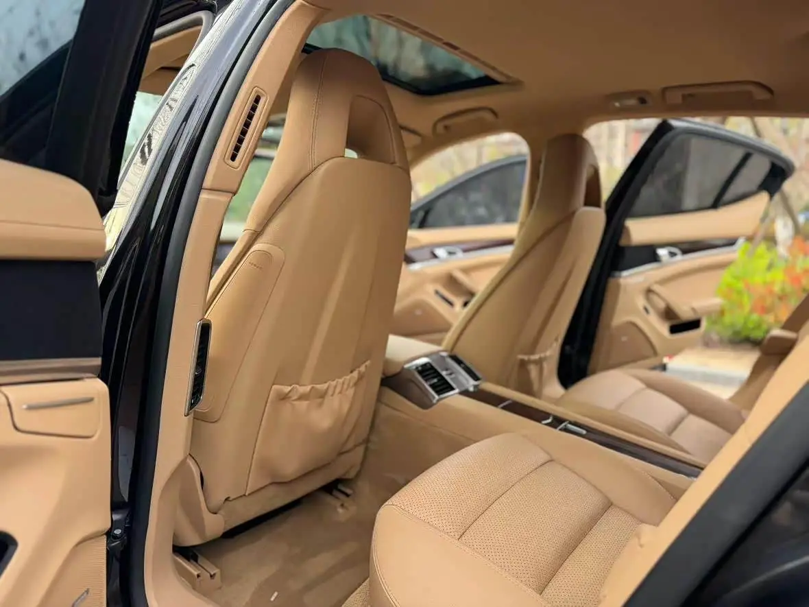 Porsche Panamera 2011 — Photo 9/9