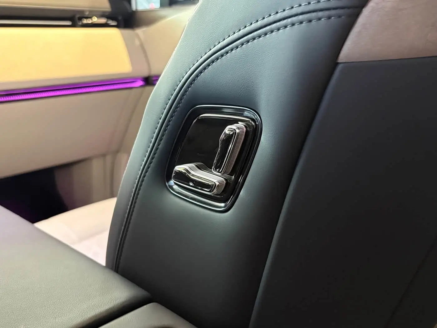 ZEEKR 9X 2026 — Photo 20/20
