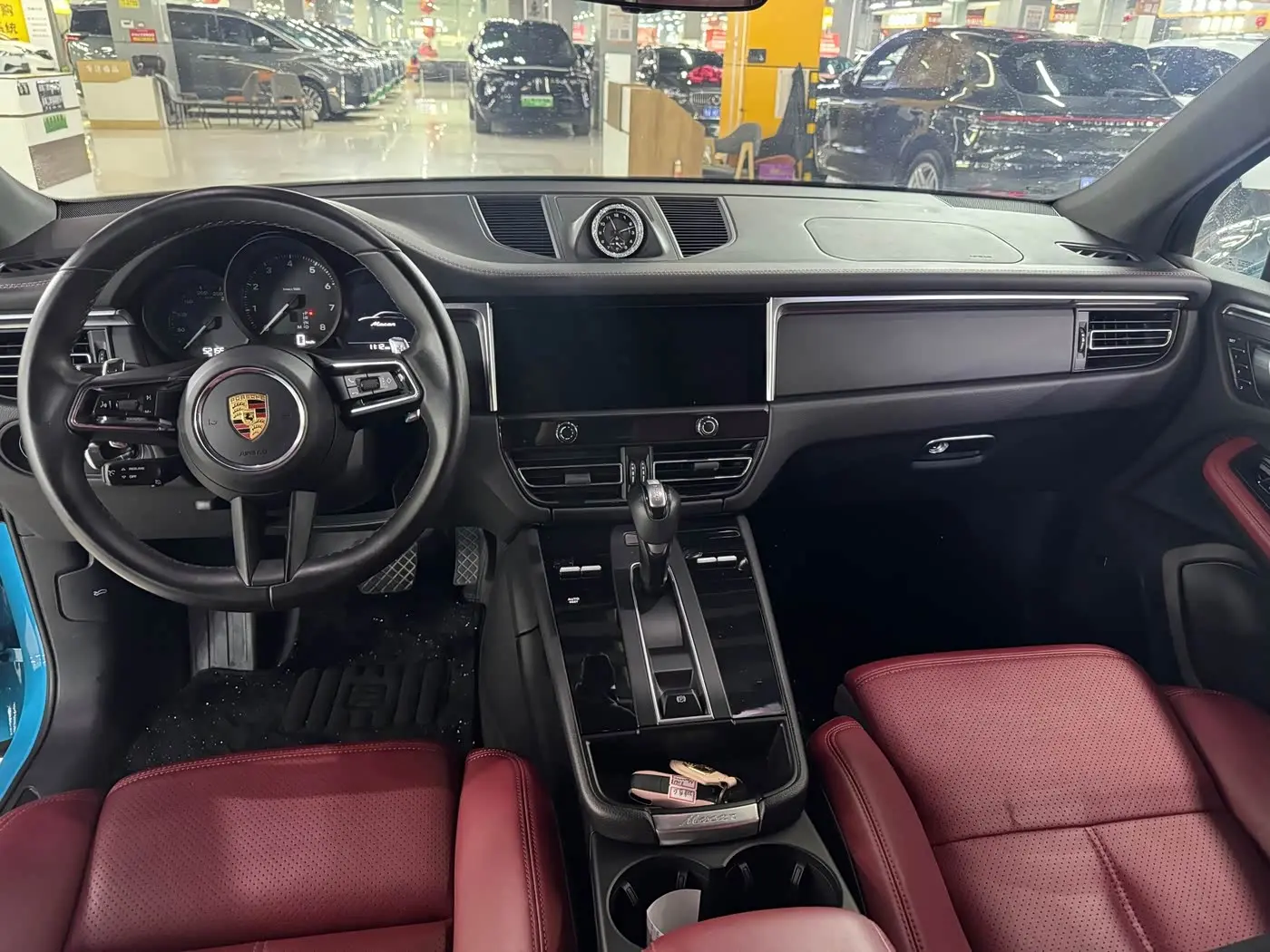 Porsche Macan 2022 — Photo 7/17