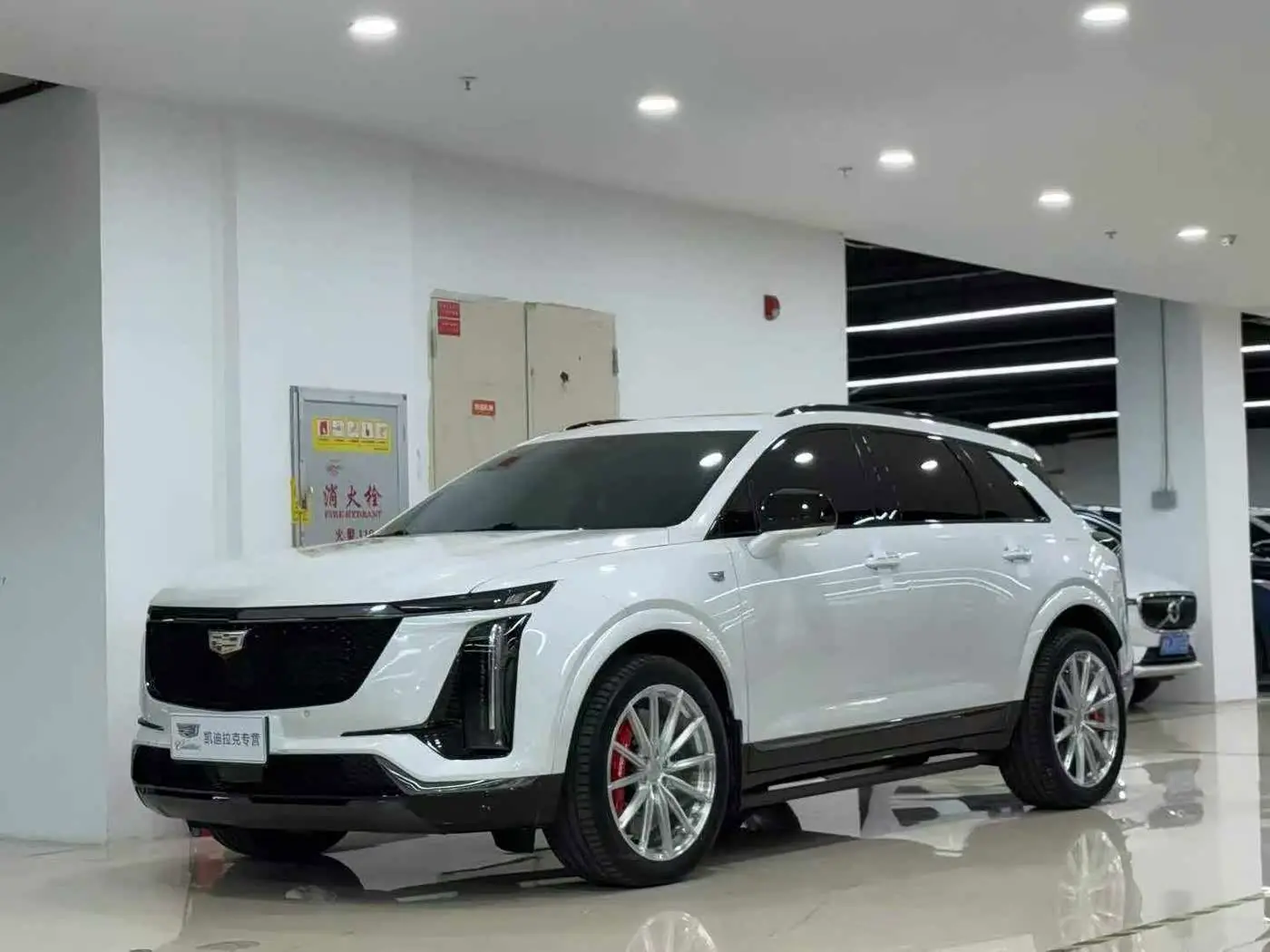 Cadillac XT5 2024 — Photo 1/9