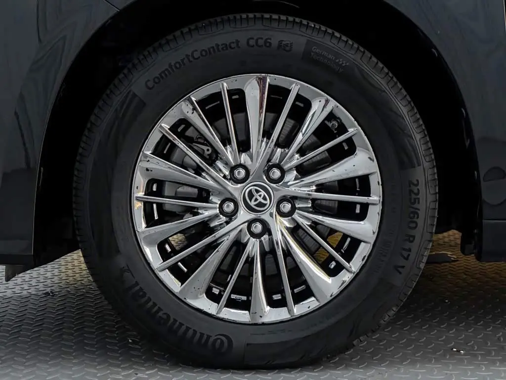 Toyota Alphard 2022 — Photo 10/20