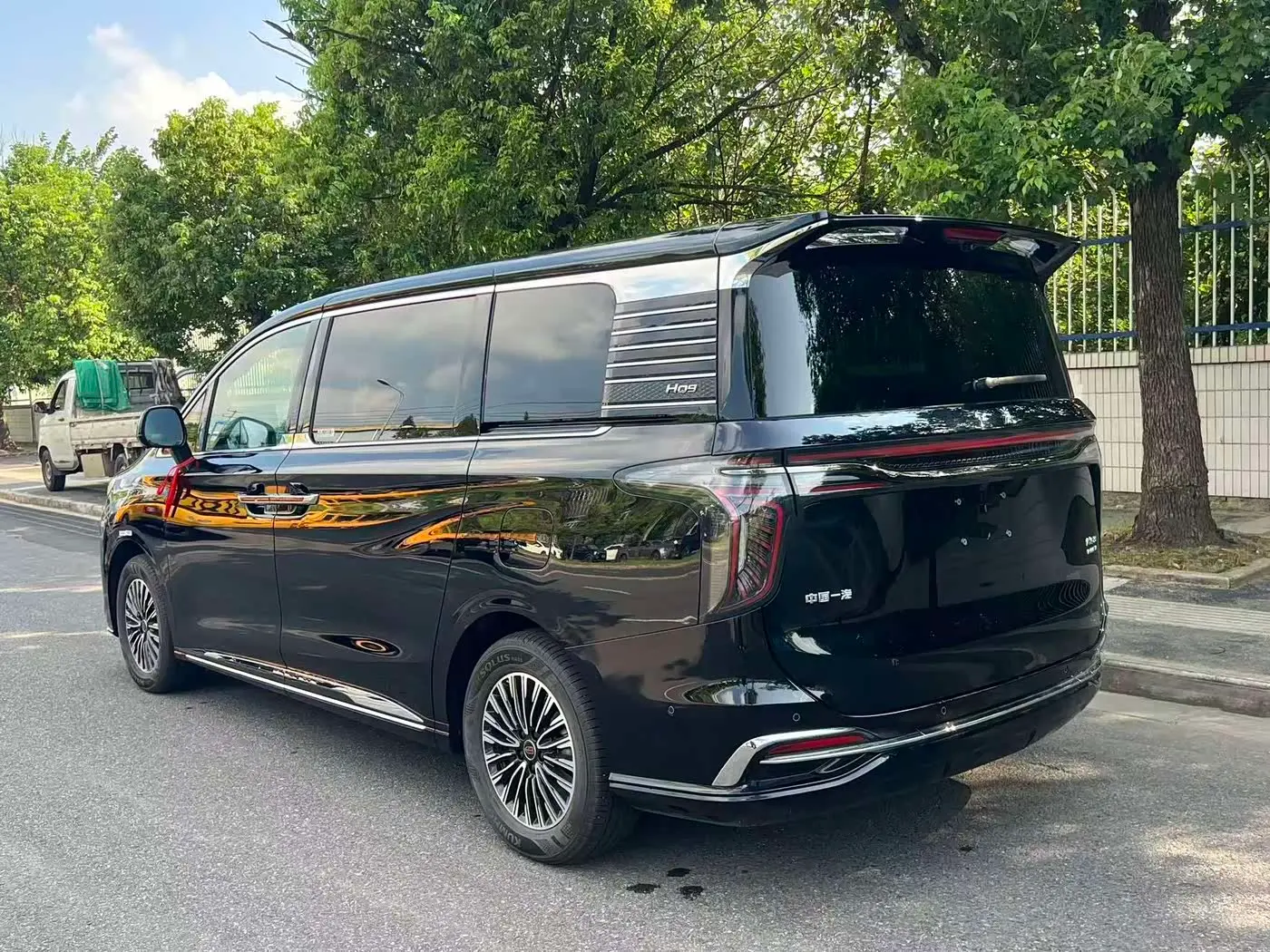 Hongqi HQ9 PHEV 2026 — Şəkil 7/13