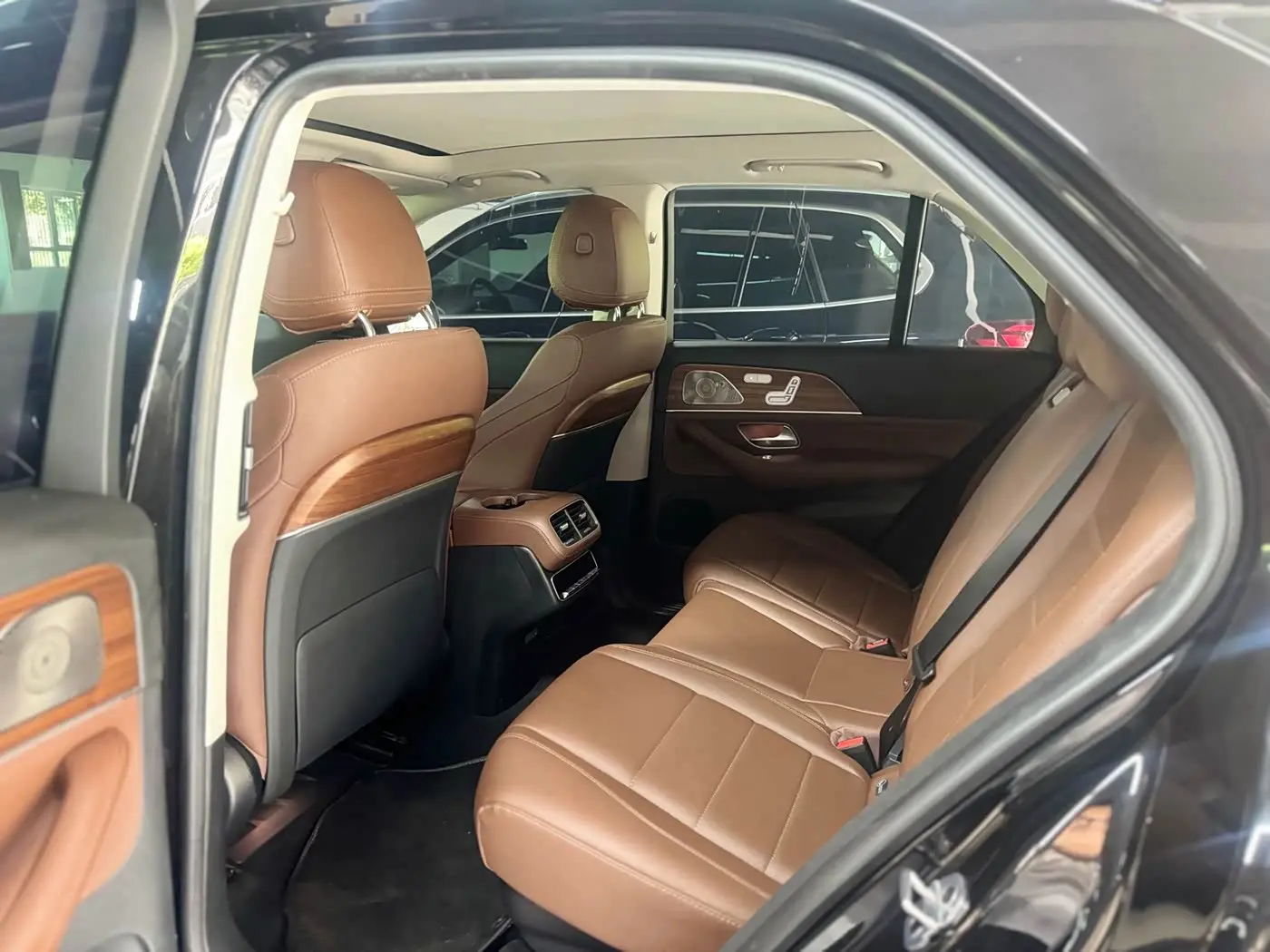 Mercedes-Benz GLE New Energy 2023 — Photo 6/10
