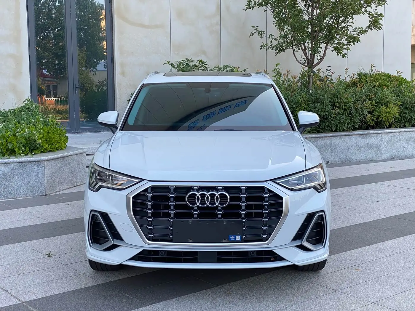 Audi Q3 2023 — Фото 2/19