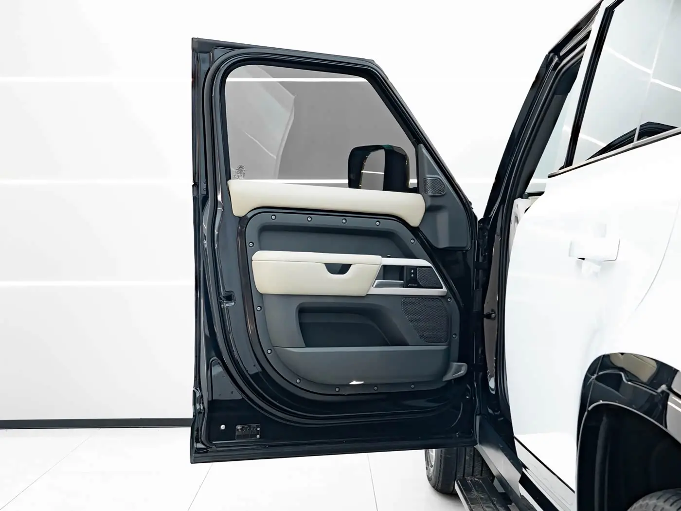 Land Rover Defender 2022 — Фото 16/20