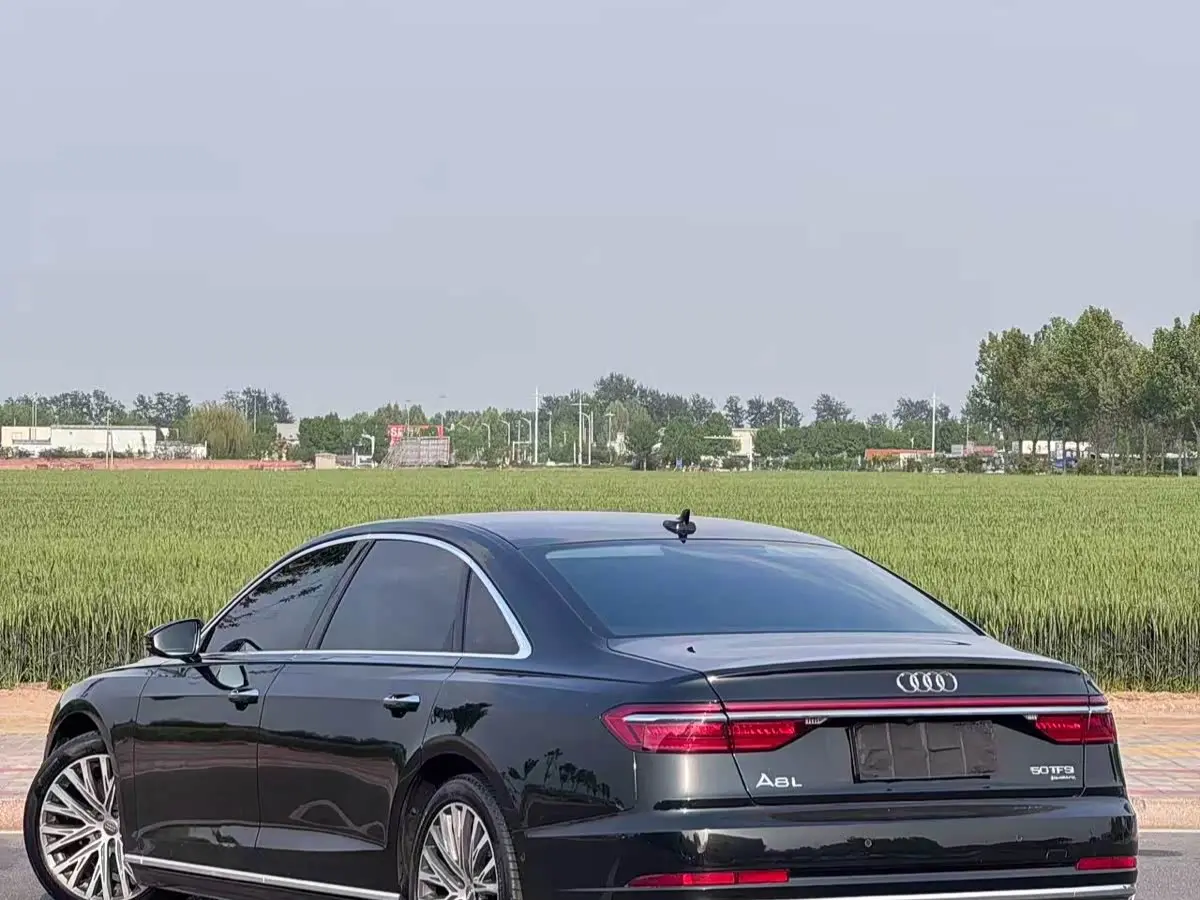 Audi A8 2021 — Photo 10/10