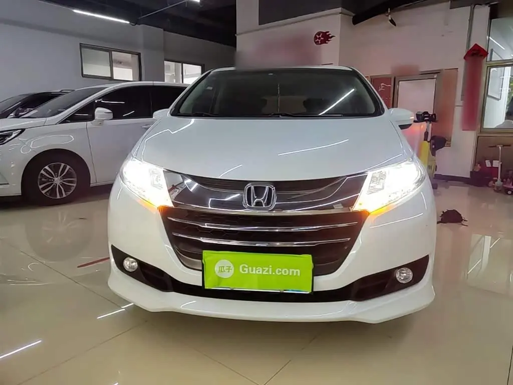 Honda Odyssey 2018 — Photo 3/20