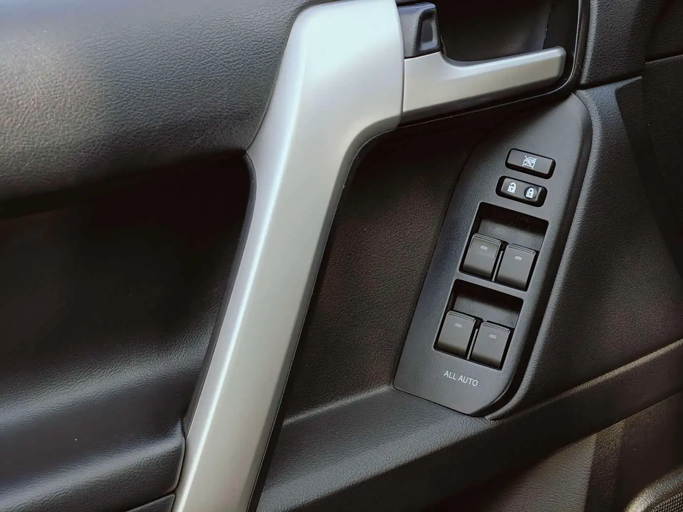 Toyota Prado 2018 — Фото 19/20