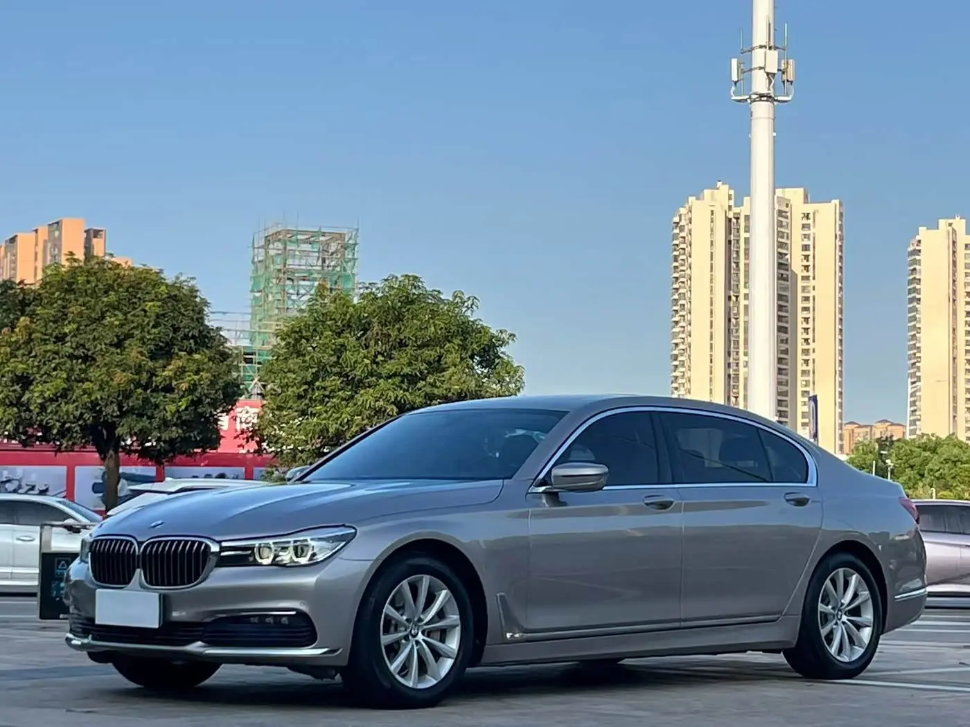 BMW 7 Series 2016 — Фото 1/20